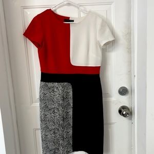 Mason Leigh size 8 side zip. Polyester, spandex. Machine wash